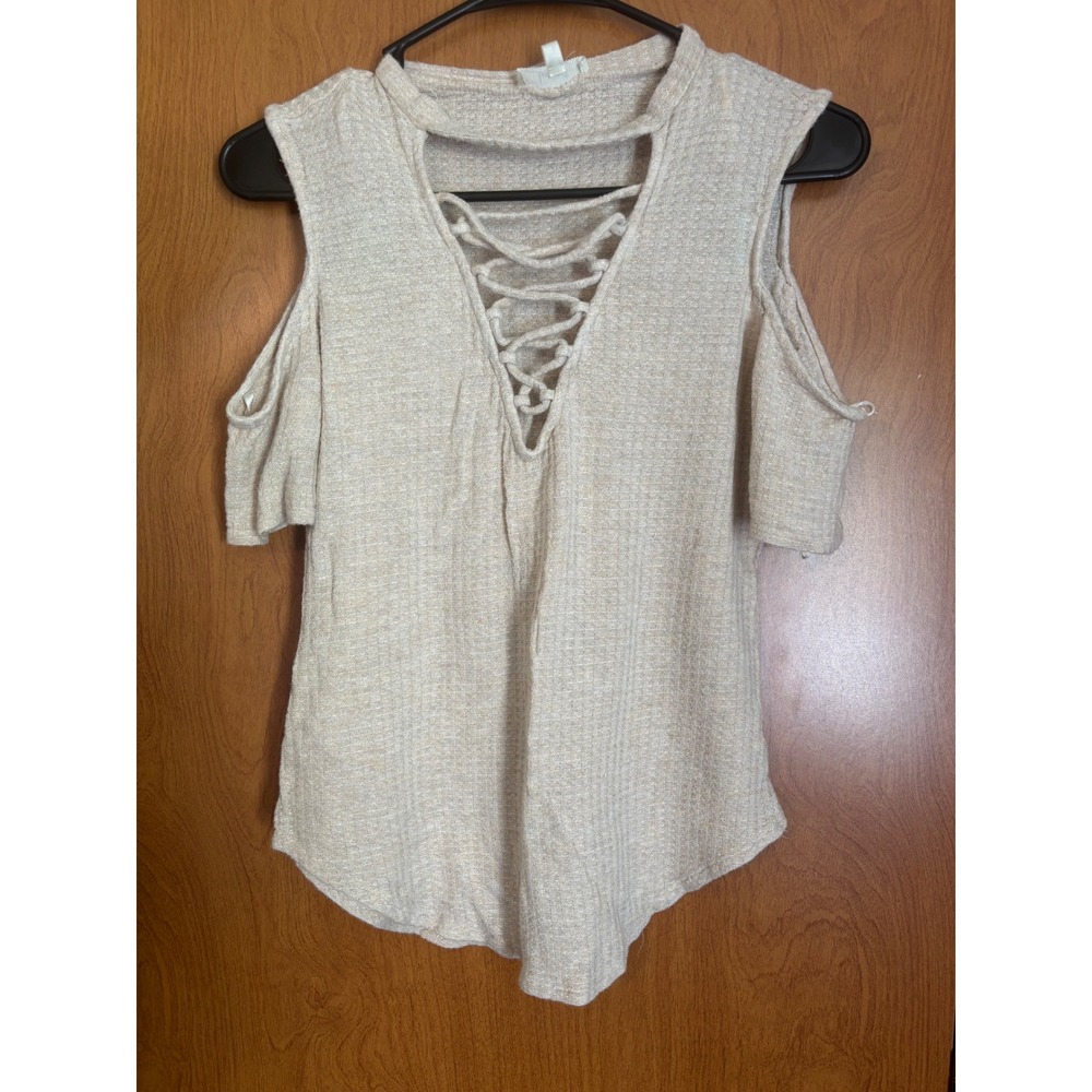Love J Women Beige Waffle Knit Cold Shoulder Lace Up V-Neck Top Medium TA19254